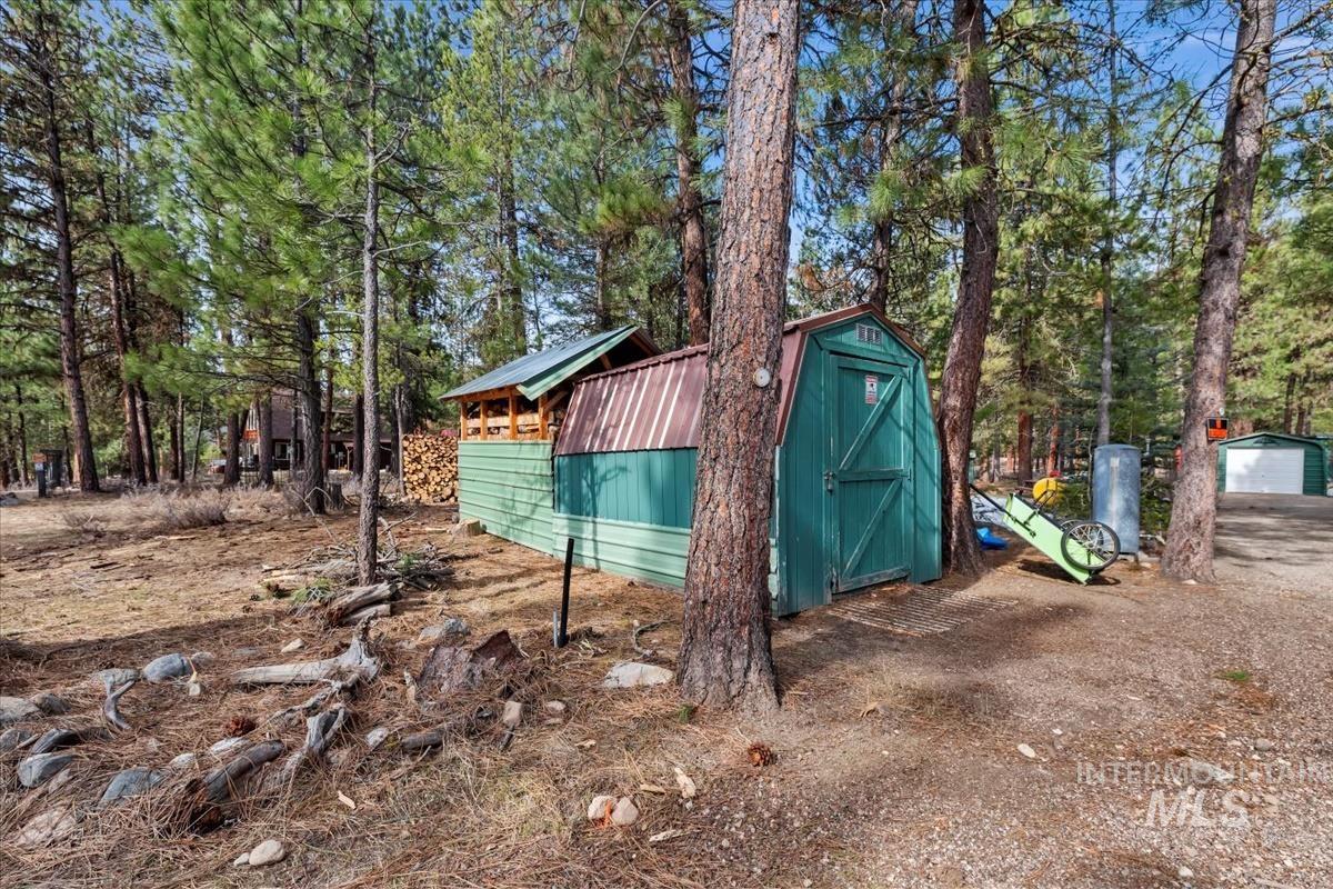 10 Bransons Dr, Lowman, Idaho 83637, 3 Bedrooms, 2 Bathrooms, Residential For Sale, Price $475,000, 98966759