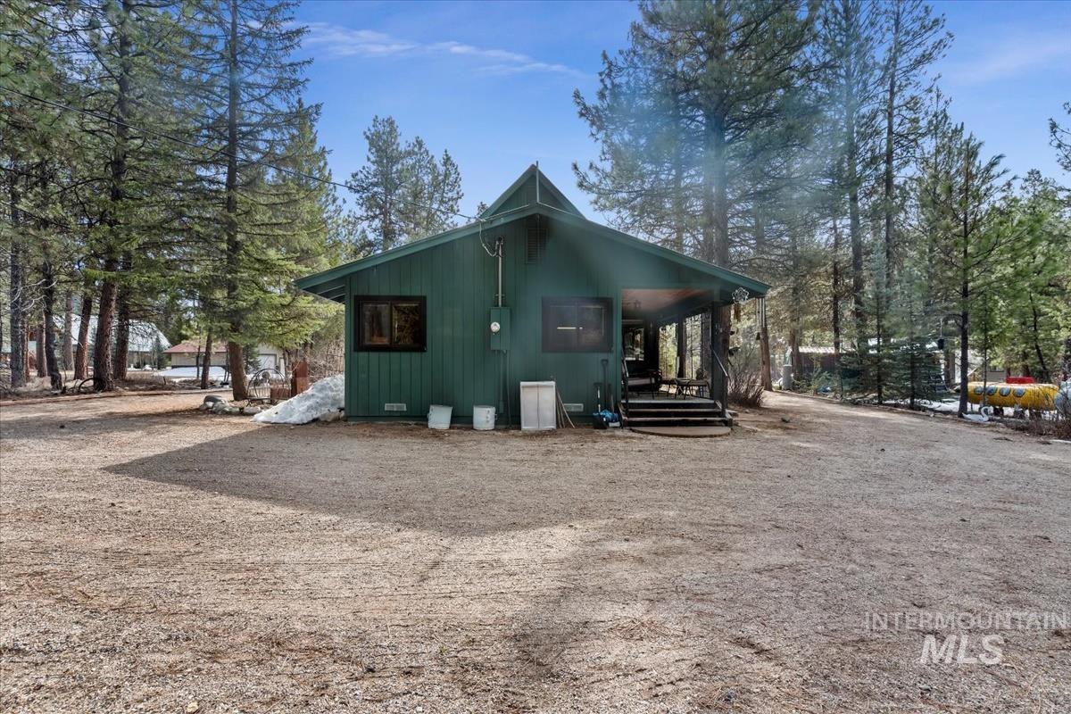 10 Bransons Dr, Lowman, Idaho 83637, 3 Bedrooms, 2 Bathrooms, Residential For Sale, Price $475,000, 98966759