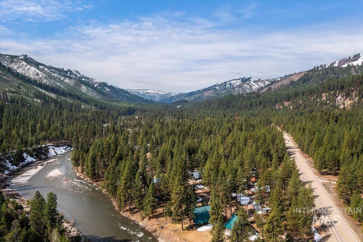 10 Bransons Dr, Lowman, Idaho 83637, 3 Bedrooms, 2 Bathrooms, Residential For Sale, Price $475,000, 98966759