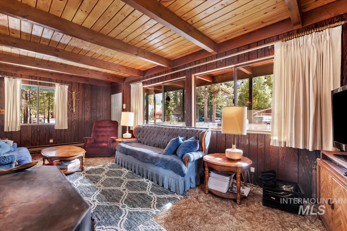 10 Bransons Dr, Lowman, Idaho 83637, 3 Bedrooms, 2 Bathrooms, Residential For Sale, Price $475,000, 98966759