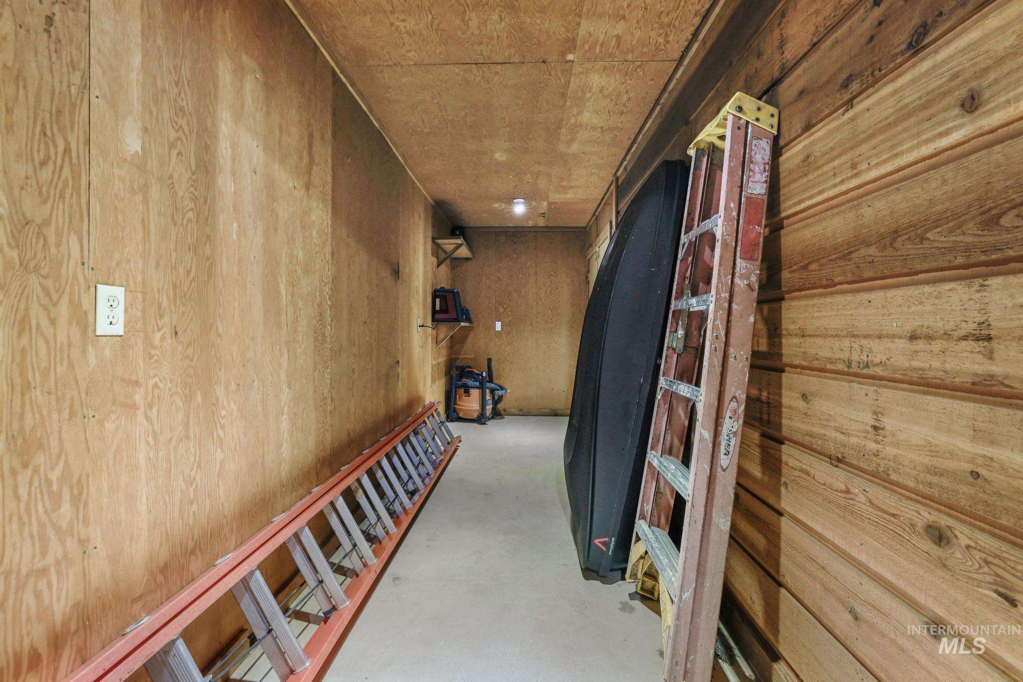 150 Wood River Canal Rd, Bellevue, Idaho 83313, 2 Bedrooms, 2 Bathrooms, Residential For Sale, Price $435,000, 98966760