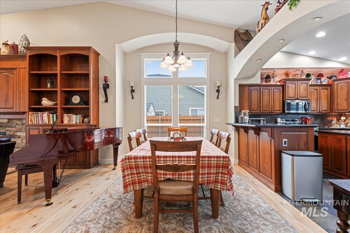 5579 S Acheron Ave, Boise, Idaho 83709, 4 Bedrooms, 2.5 Bathrooms, Residential For Sale, Price $624,000, 98966764