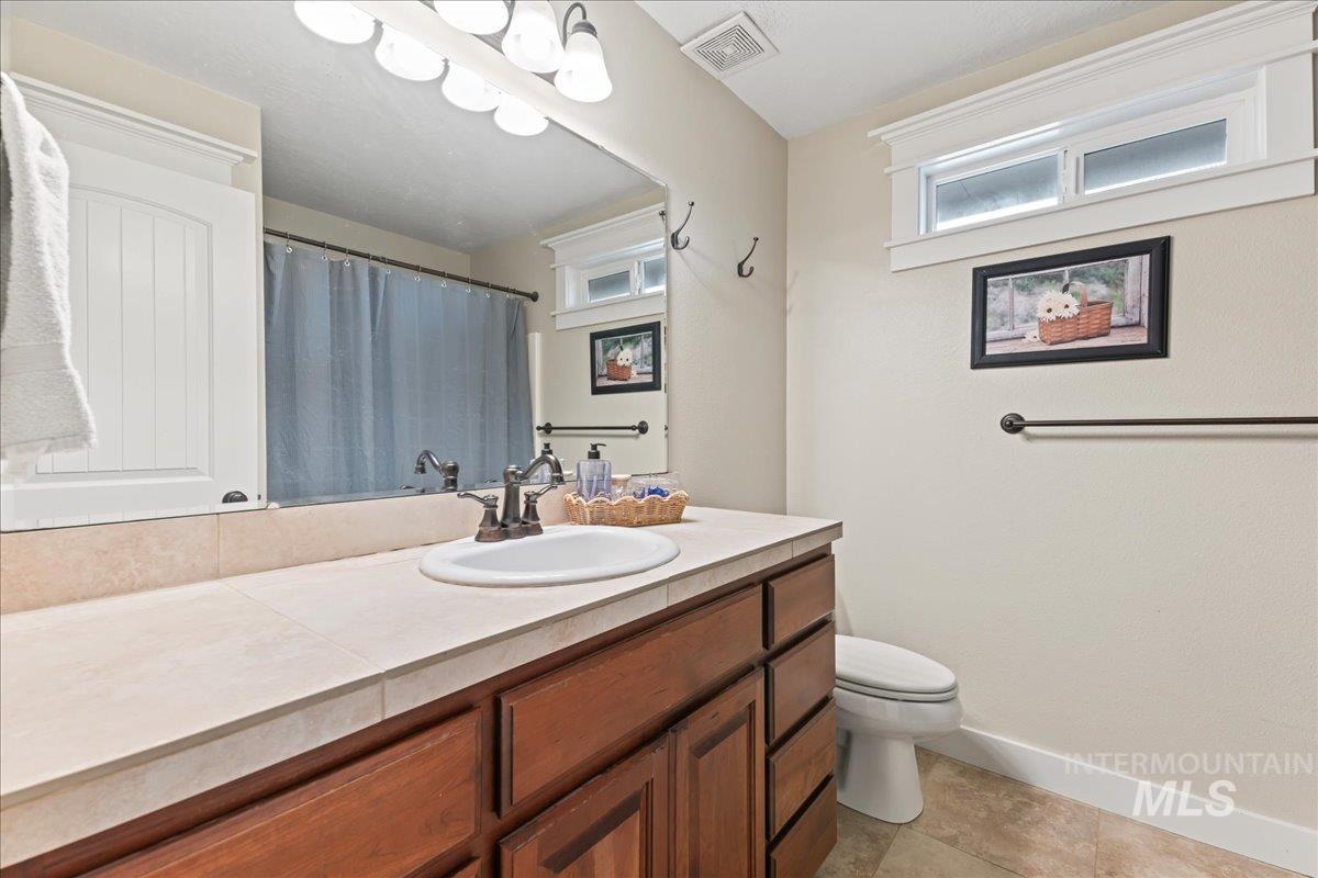 5579 S Acheron Ave, Boise, Idaho 83709, 4 Bedrooms, 2.5 Bathrooms, Residential For Sale, Price $624,000, 98966764