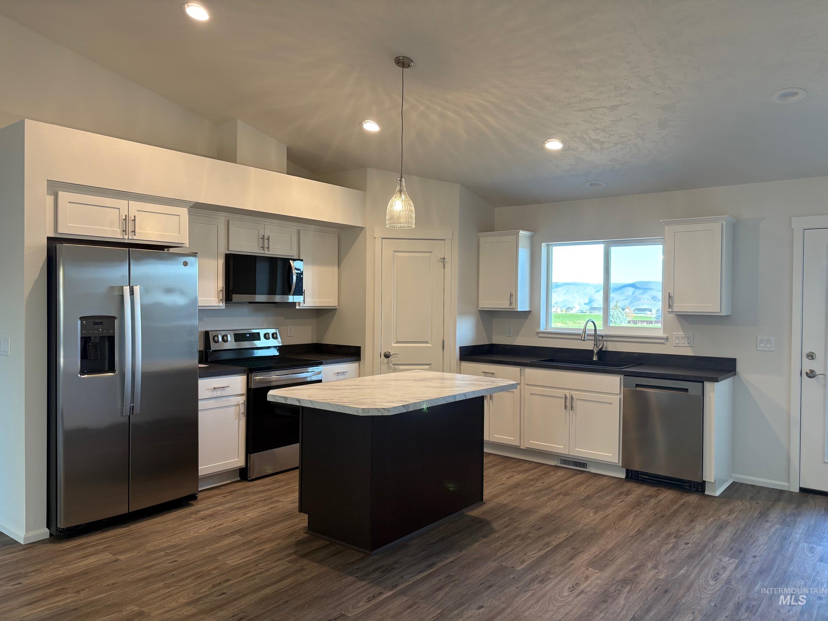 1811 Airway Ave, Lewiston, Idaho 83501, 3 Bedrooms, 2 Bathrooms, Residential For Sale, Price $364,900, 98966765