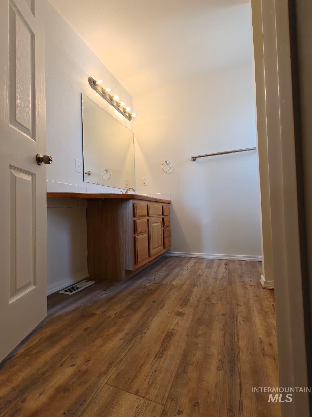 1880 N Tyra, Boise, Idaho 83713, 5 Bedrooms, 2.5 Bathrooms, Rental For Rent, Price $2,750, 98966771