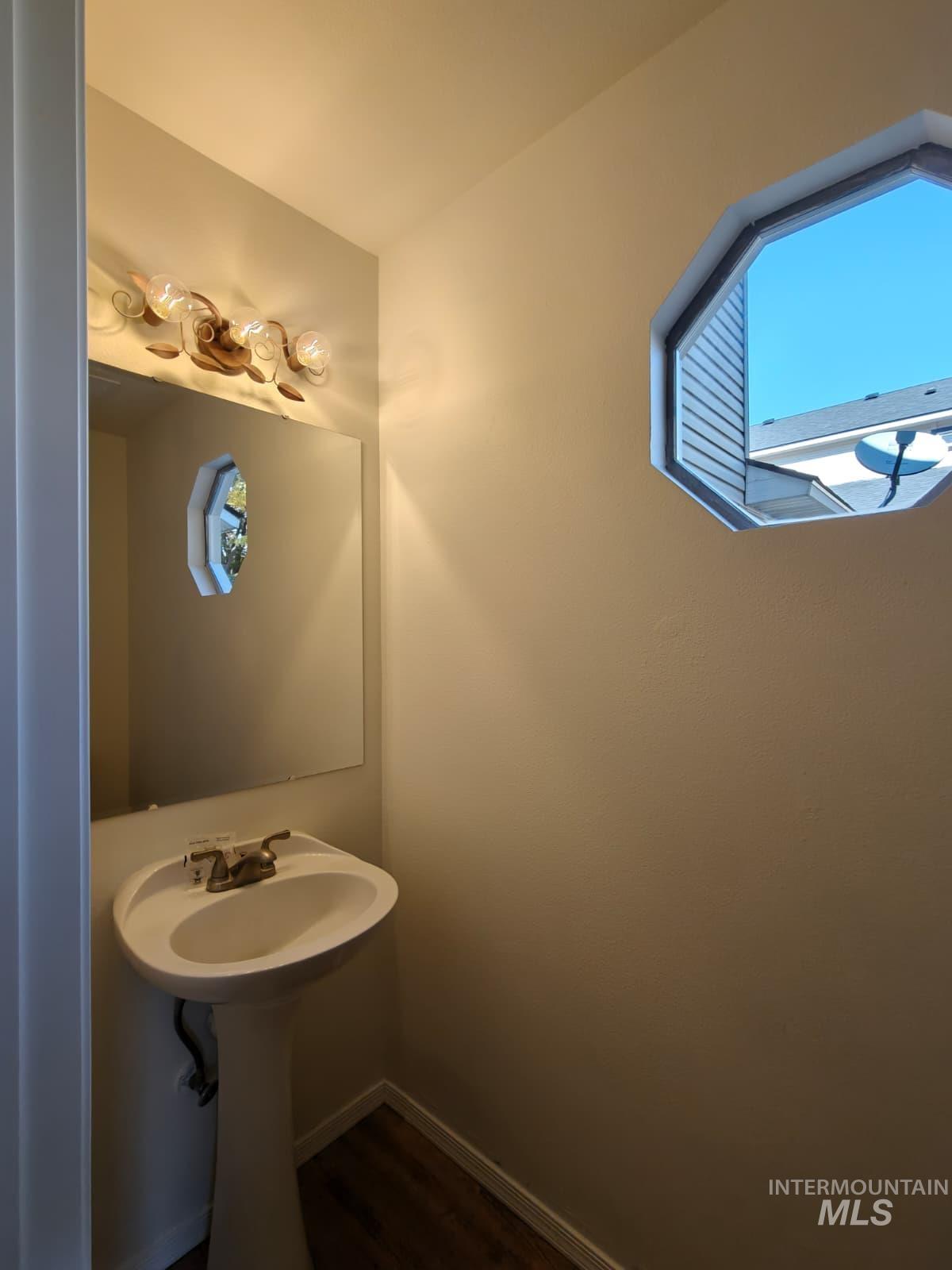 1880 N Tyra, Boise, Idaho 83713, 5 Bedrooms, 2.5 Bathrooms, Rental For Rent, Price $2,750, 98966771