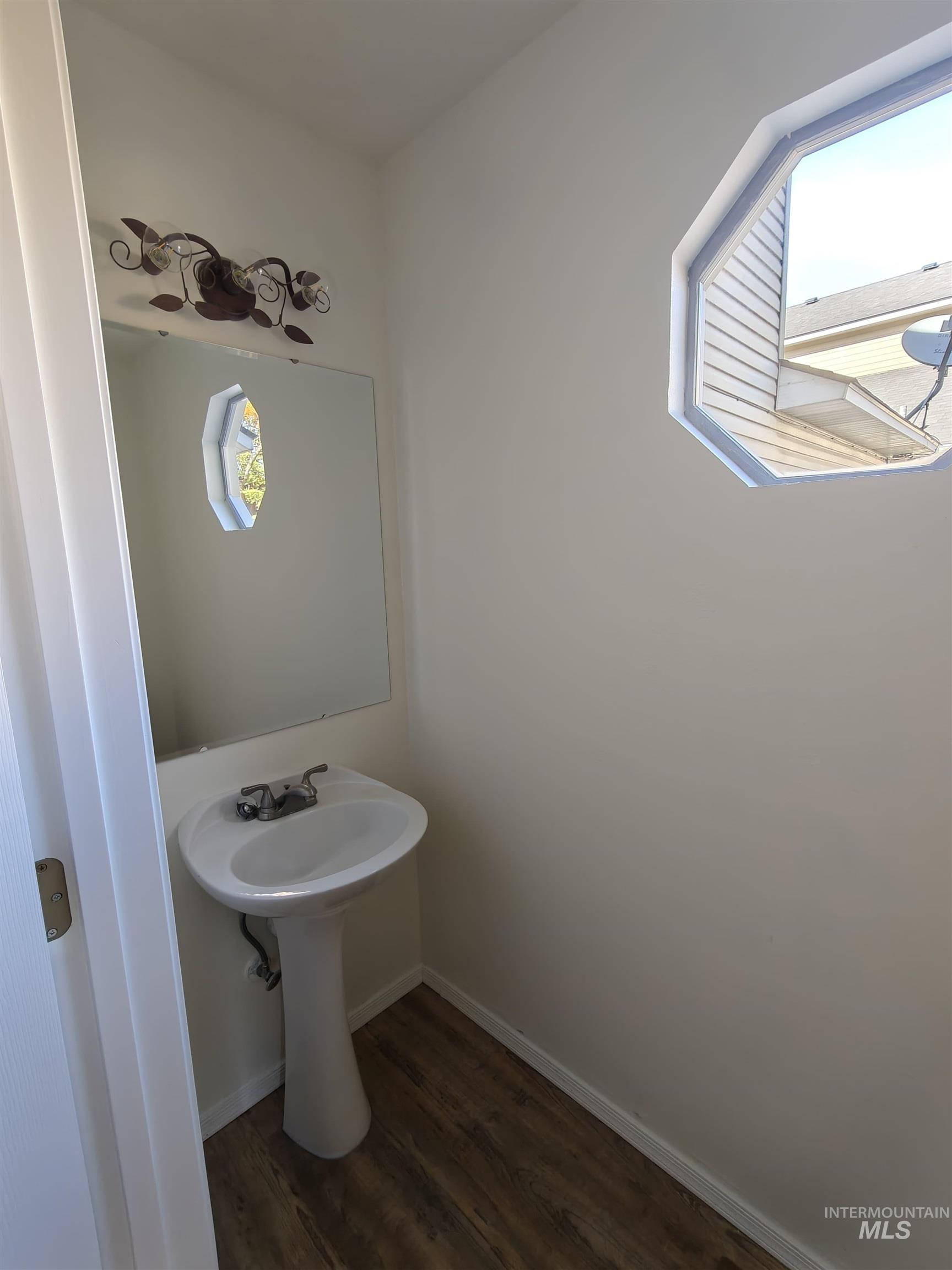 1880 N Tyra, Boise, Idaho 83713, 5 Bedrooms, 2.5 Bathrooms, Rental For Rent, Price $2,750, 98966771