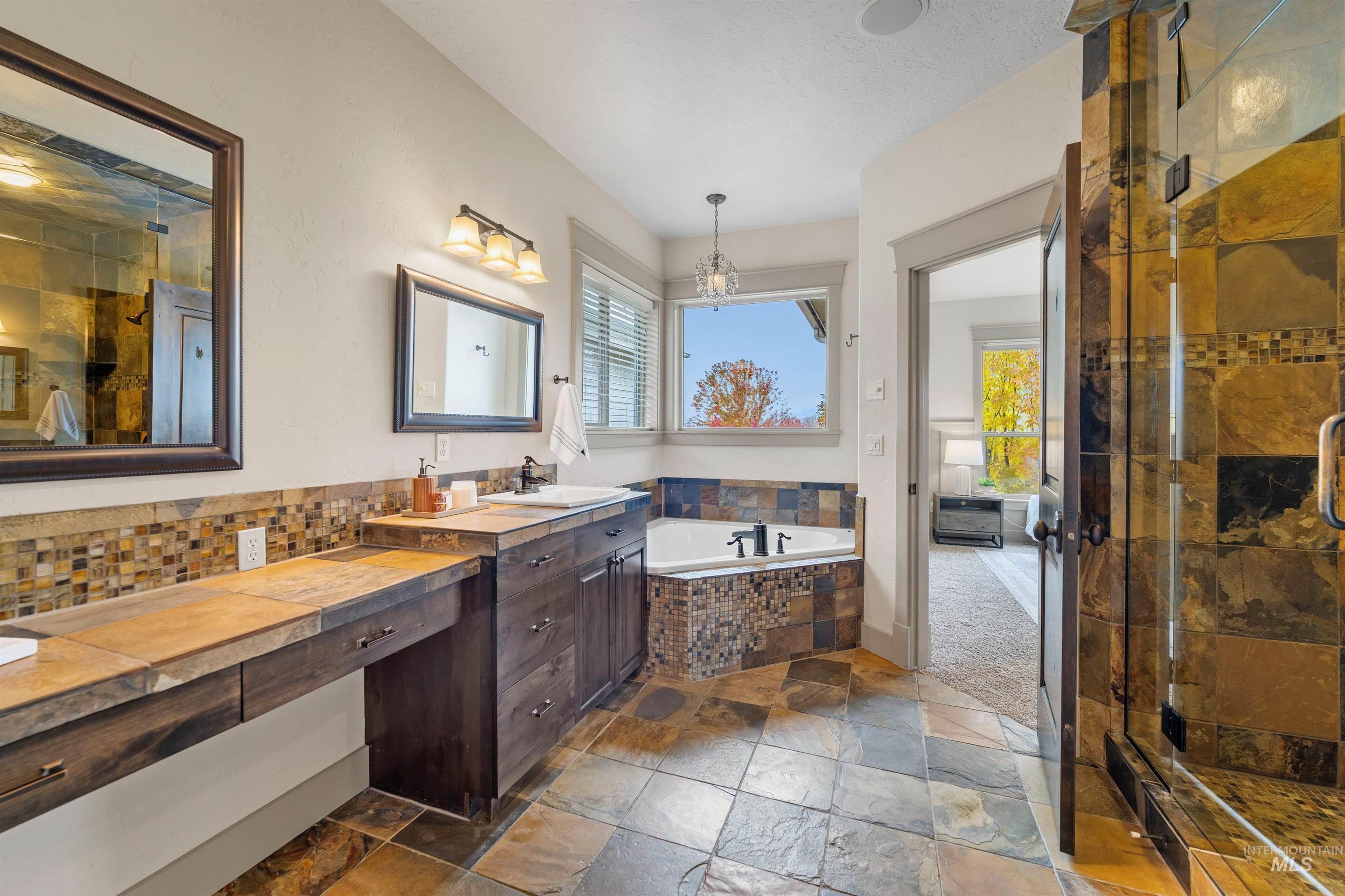 1008 E Insignia Drive, Boise, Idaho 83716, 4 Bedrooms, 3 Bathrooms, Residential For Sale, Price $898,989, 98966778