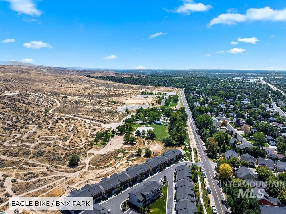 Aerial view of property and surrounding area