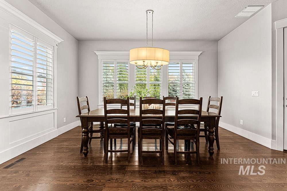 1102 N Lionbridge Ave, Eagle, Idaho 83616, 4 Bedrooms, 3.5 Bathrooms, Residential For Sale, Price $1,699,990, 98966791