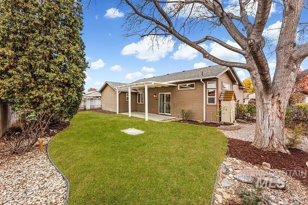 1723 W Hendricks St, Meridian, Idaho 83646, 3 Bedrooms, 2 Bathrooms, Residential For Sale, Price $398,000, 98966792