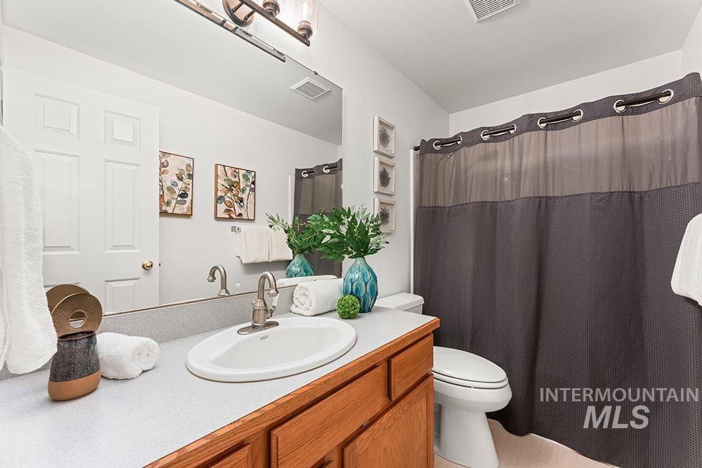 1723 W Hendricks St, Meridian, Idaho 83646, 3 Bedrooms, 2 Bathrooms, Residential For Sale, Price $398,000, 98966792