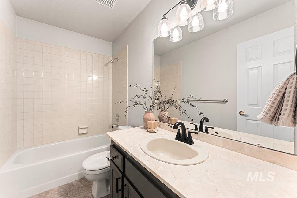 3362 E Dowling Mill Ct., Boise, Idaho 83706, 3 Bedrooms, 2.5 Bathrooms, Residential For Sale, Price $825,000, 98966793