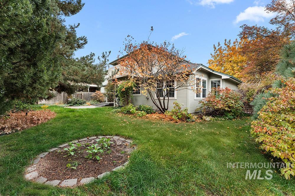 3362 E Dowling Mill Ct., Boise, Idaho 83706, 3 Bedrooms, 2.5 Bathrooms, Residential For Sale, Price $825,000,MLS 98966793