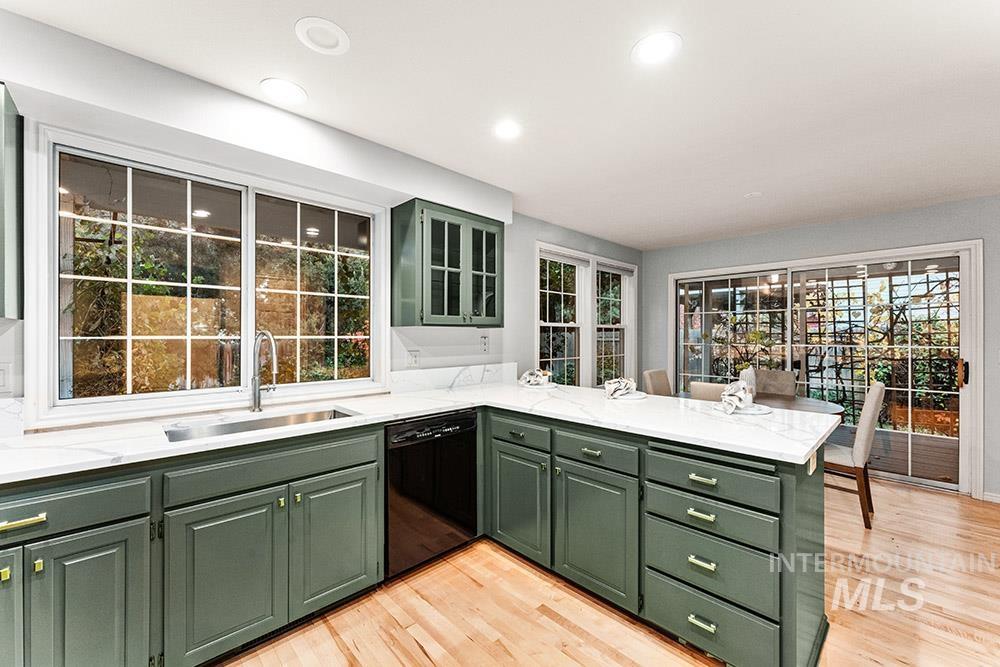 3362 E Dowling Mill Ct., Boise, Idaho 83706, 3 Bedrooms, 2.5 Bathrooms, Residential For Sale, Price $825,000, 98966793