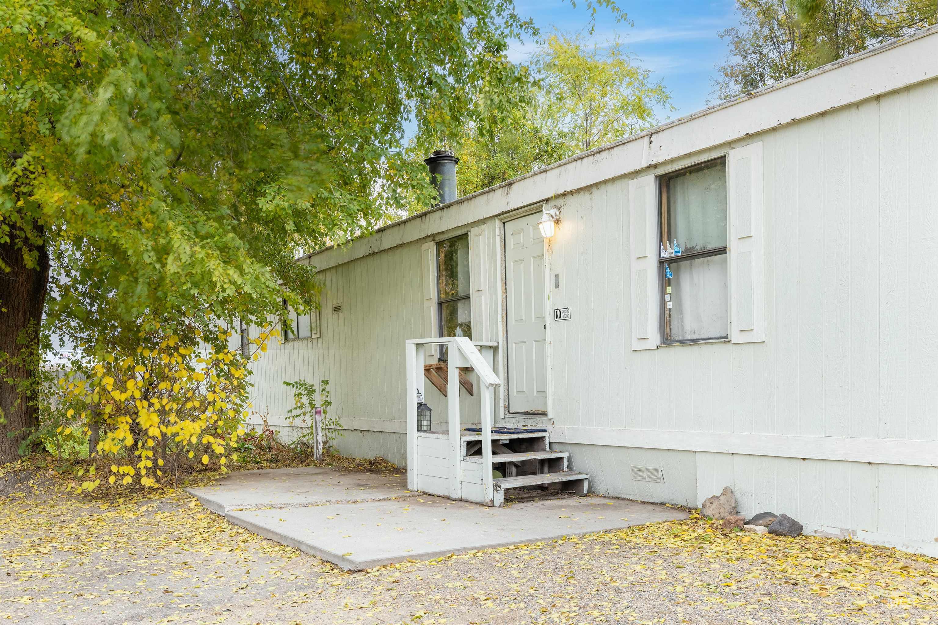 Doorway to property featuring crawl space