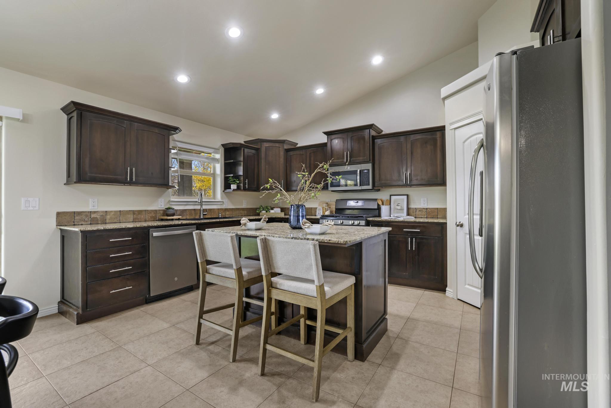 1021 Paintbrush Ave, Kimberly, Idaho 83341, 5 Bedrooms, 3 Bathrooms, Residential For Sale, Price $549,900, 98966824