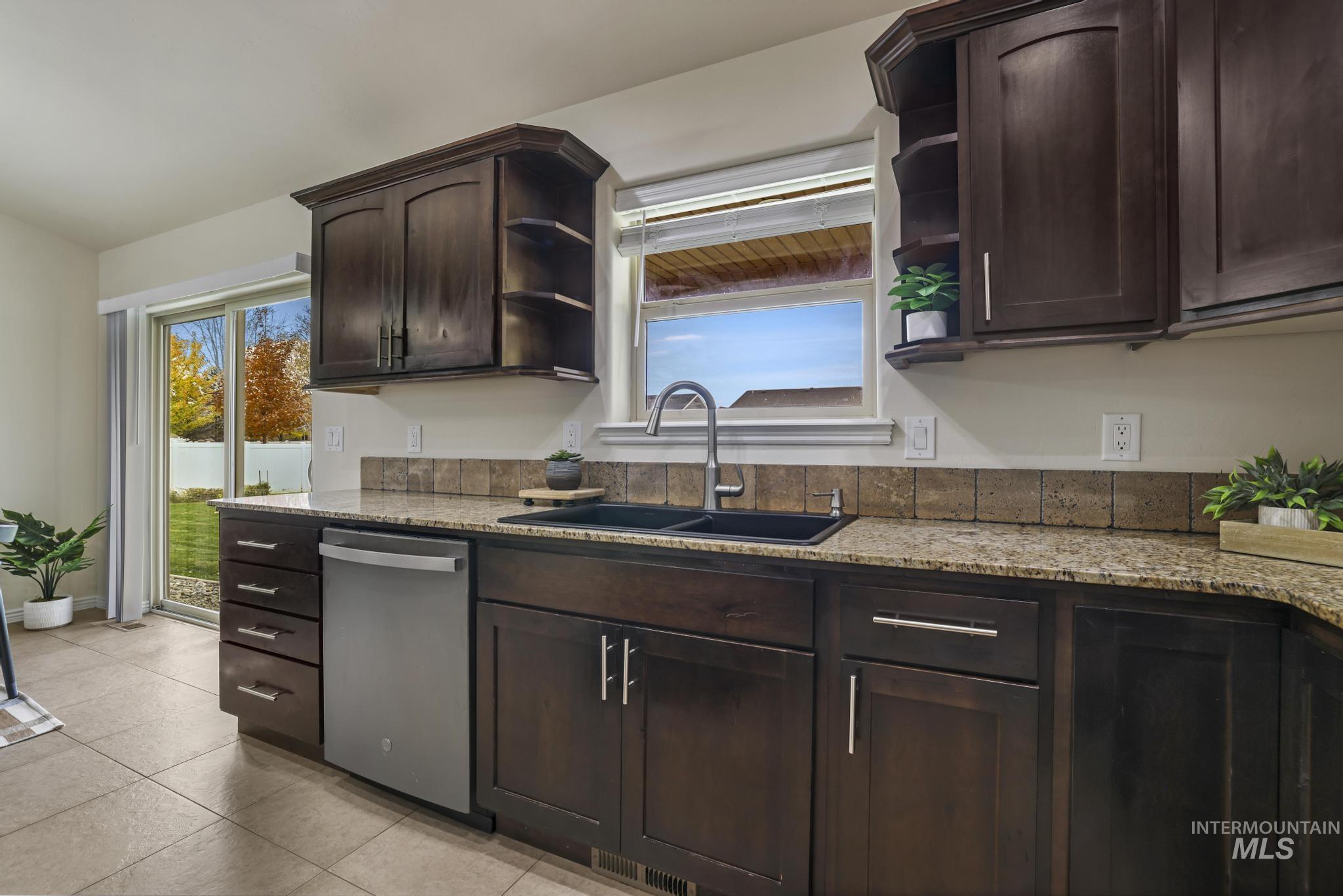 1021 Paintbrush Ave, Kimberly, Idaho 83341, 5 Bedrooms, 3 Bathrooms, Residential For Sale, Price $549,900, 98966824