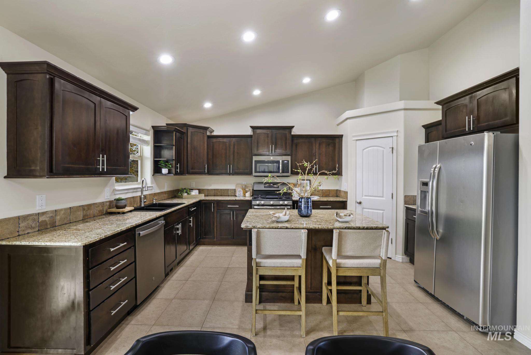 1021 Paintbrush Ave, Kimberly, Idaho 83341, 5 Bedrooms, 3 Bathrooms, Residential For Sale, Price $549,900, 98966824