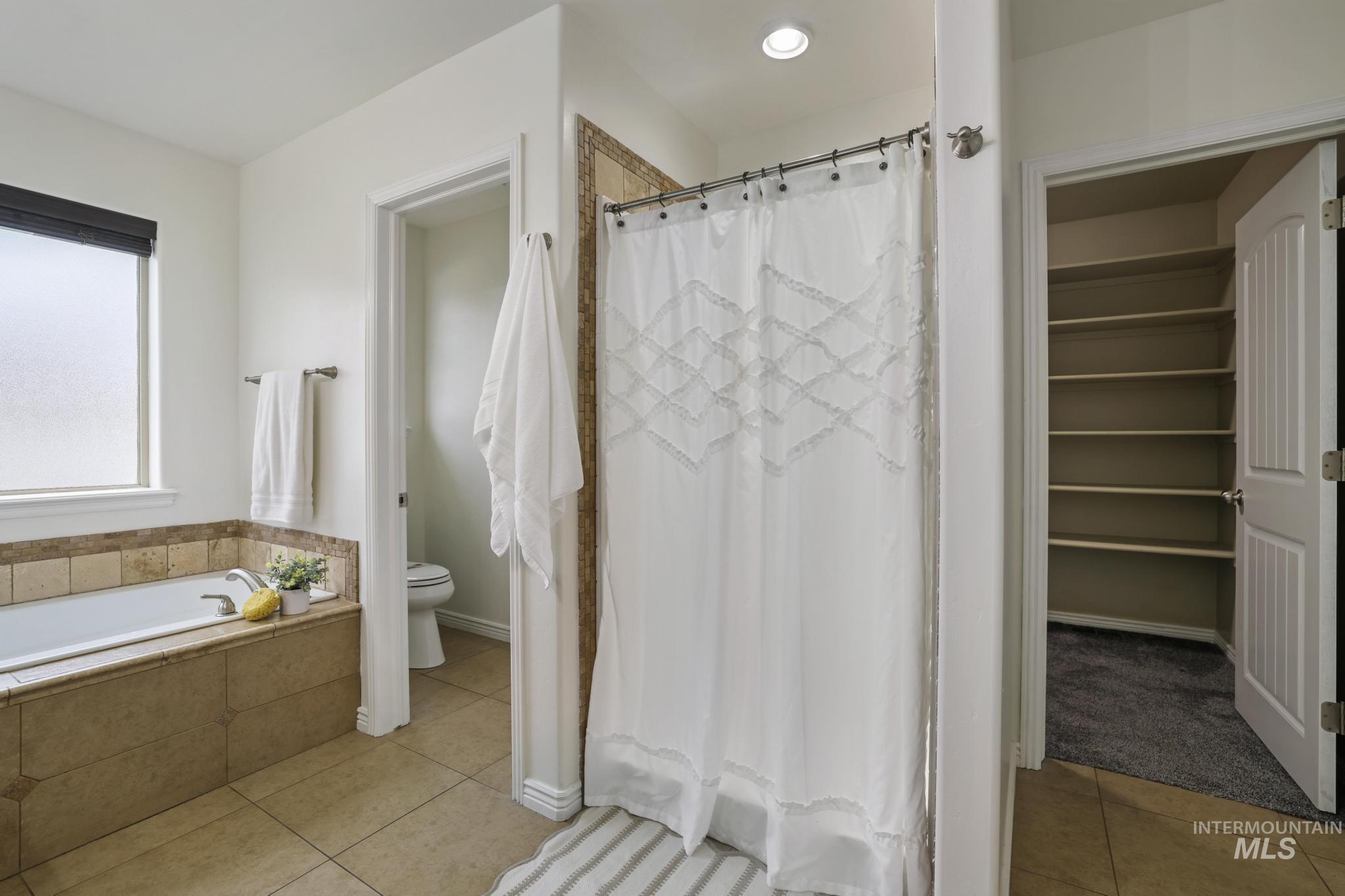 1021 Paintbrush Ave, Kimberly, Idaho 83341, 5 Bedrooms, 3 Bathrooms, Residential For Sale, Price $549,900, 98966824