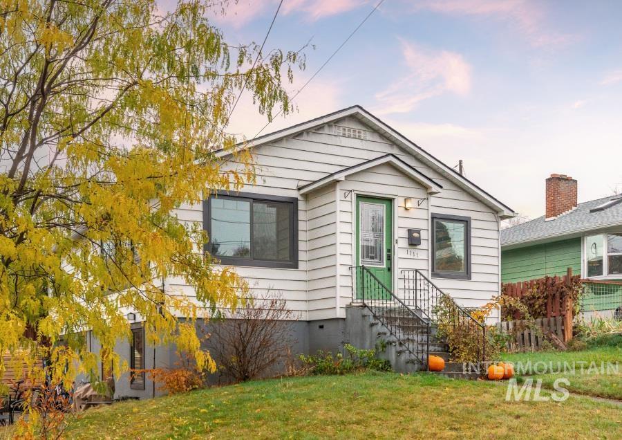 1111 E Sixth Street, Moscow, Idaho 83843, 4 Bedrooms, 2 Bathrooms, Residential For Sale, Price $444,000, 98966826