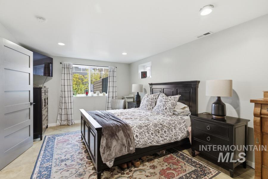 1111 E Sixth Street, Moscow, Idaho 83843, 4 Bedrooms, 2 Bathrooms, Residential For Sale, Price $444,000, 98966826