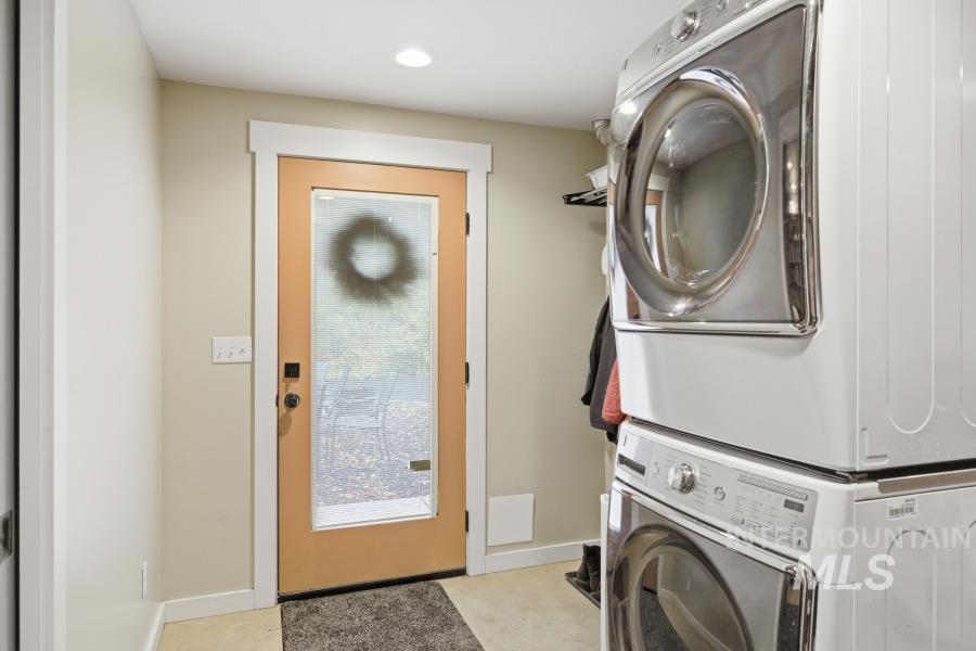 1111 E Sixth Street, Moscow, Idaho 83843, 4 Bedrooms, 2 Bathrooms, Residential For Sale, Price $444,000, 98966826