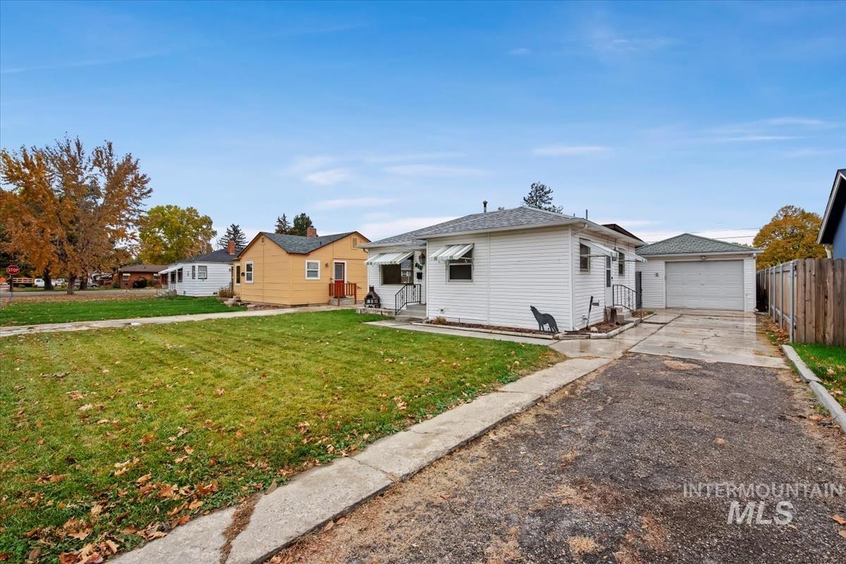 612 S Pine St, Nampa, Idaho 83686, 2 Bedrooms, 1 Bathroom, Residential For Sale, Price $314,900, 98966827