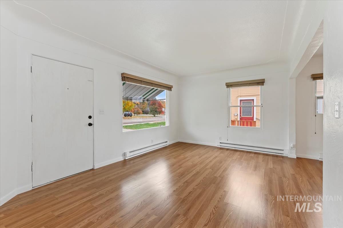 612 S Pine St, Nampa, Idaho 83686, 2 Bedrooms, 1 Bathroom, Residential For Sale, Price $314,900, 98966827