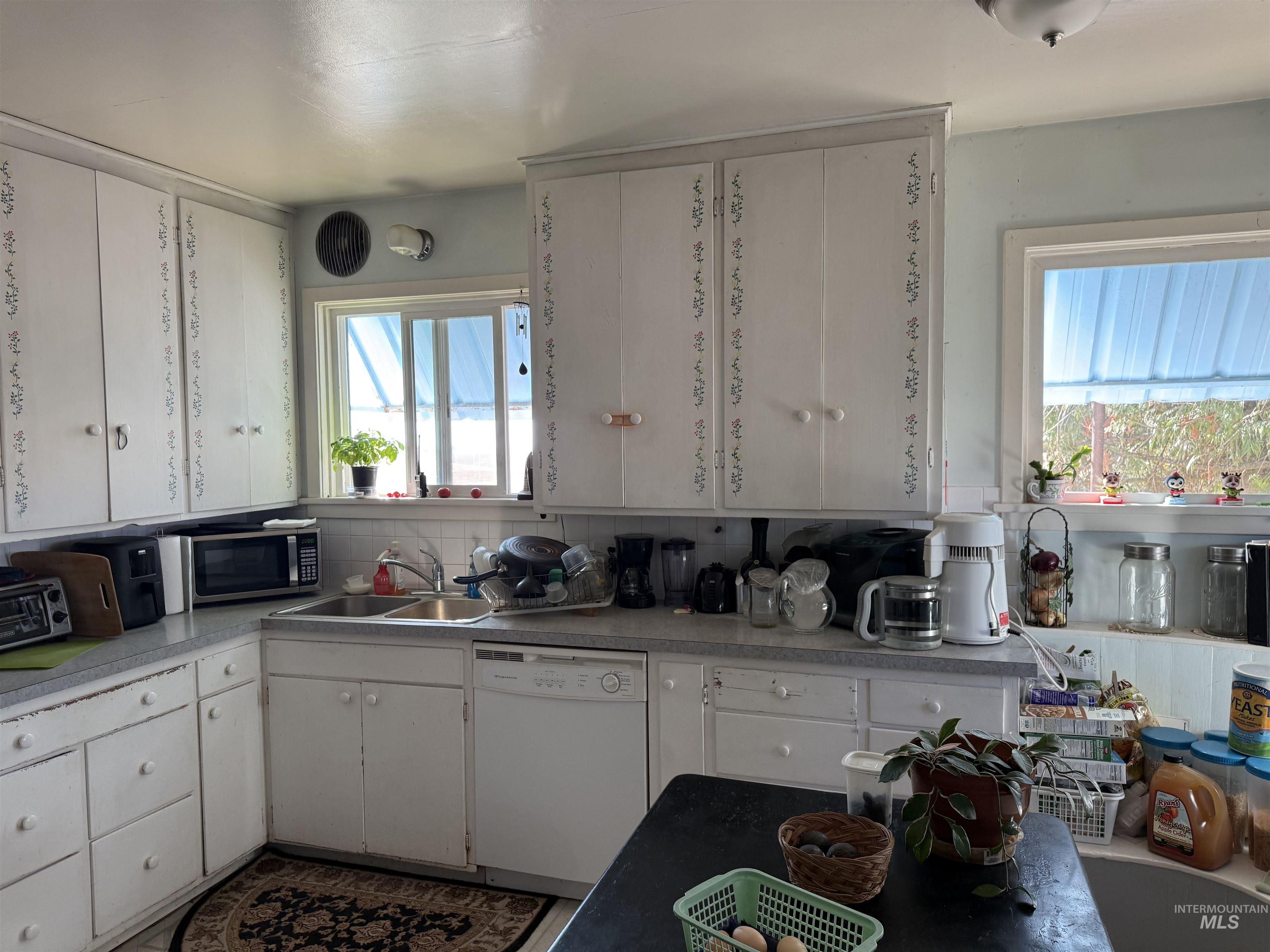 1170 Burnt Ridge Rd., Troy, Idaho 83871, 4 Bedrooms, 1.5 Bathrooms, Farm & Ranch For Sale, Price $1,300,000, 98966830