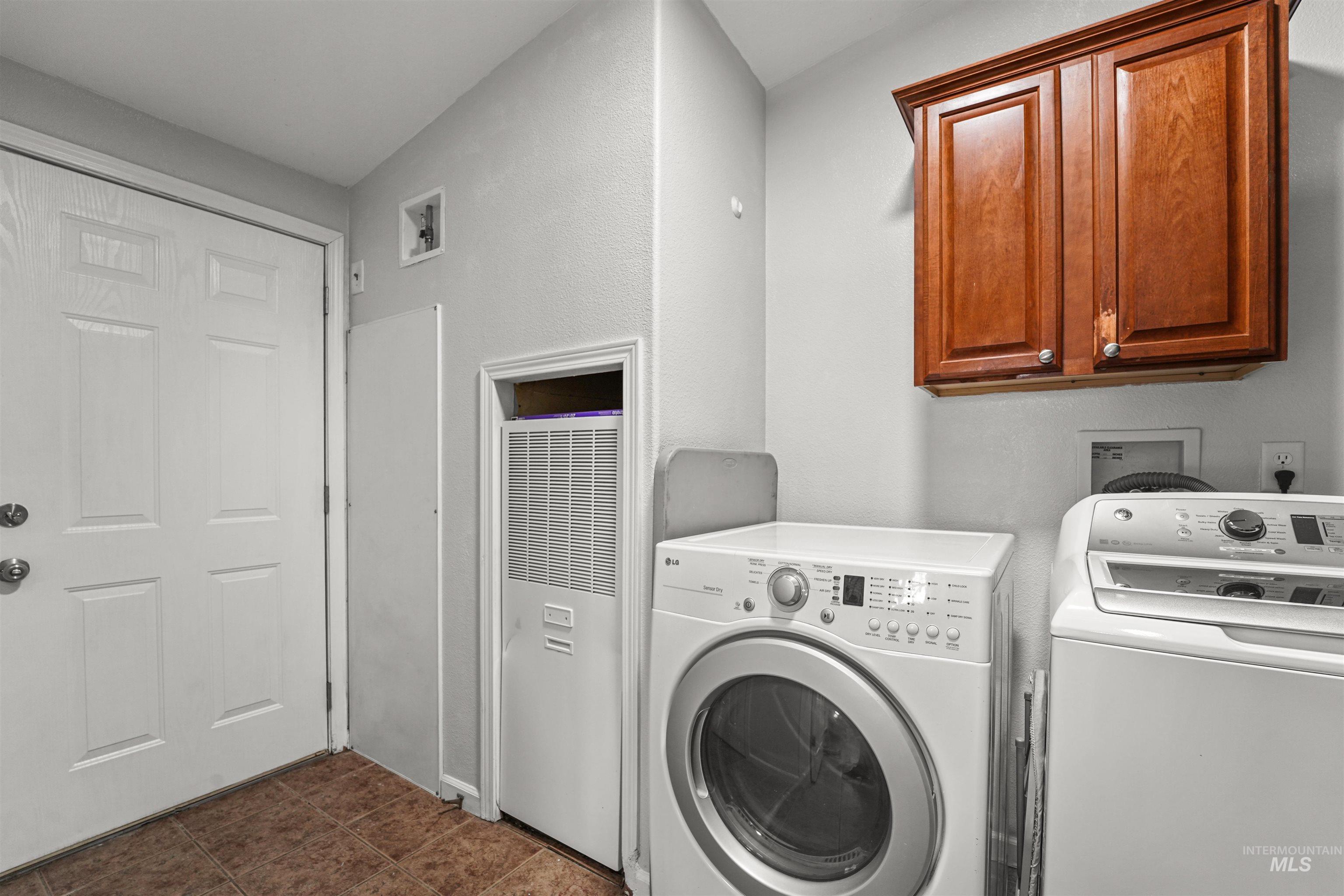 5494 Oasis Rd, Caldwell, Idaho 83607, 3 Bedrooms, 2 Bathrooms, Residential For Sale, Price $558,000, 98966838