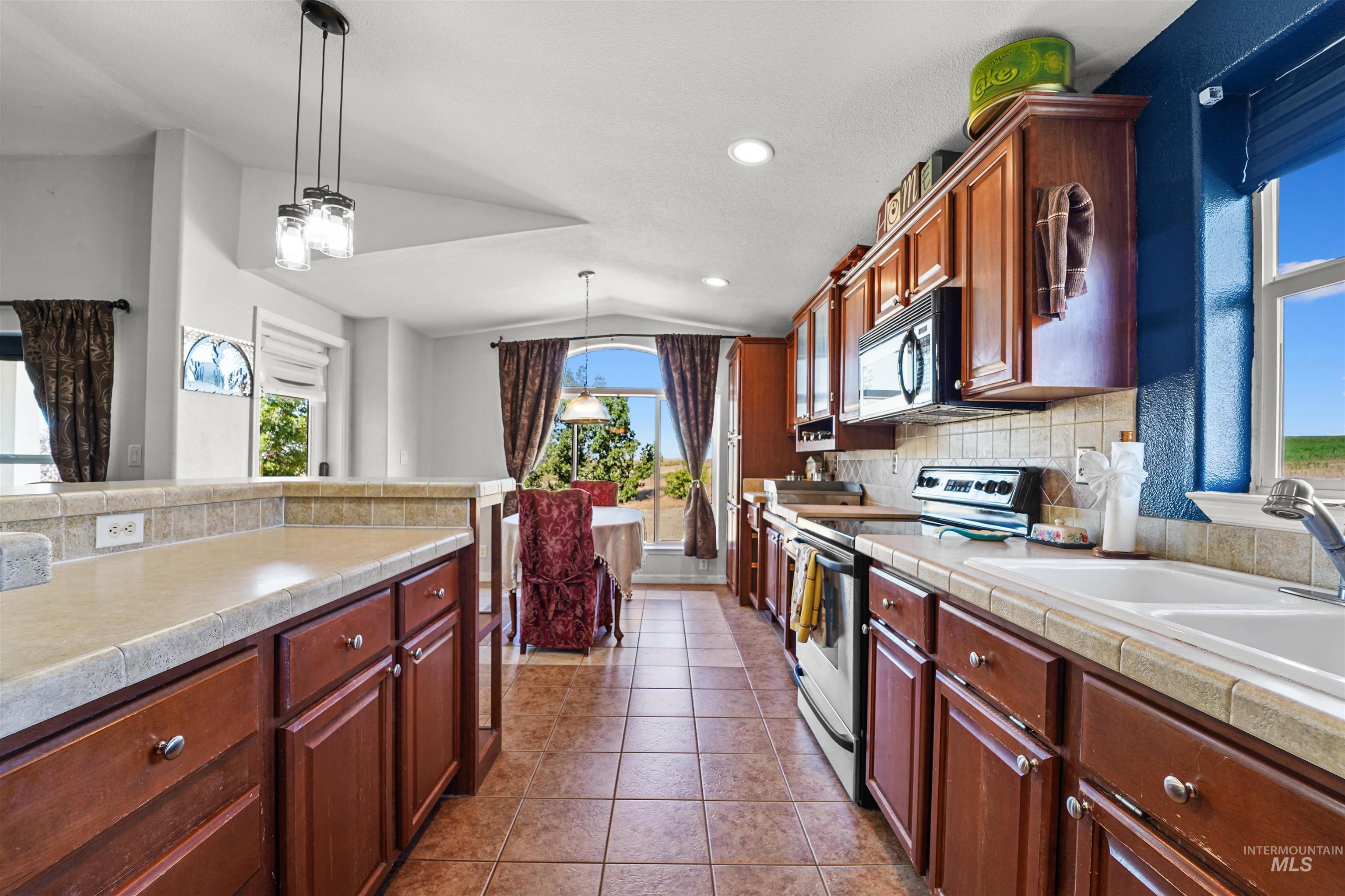 5494 Oasis Rd, Caldwell, Idaho 83607, 3 Bedrooms, 2 Bathrooms, Residential For Sale, Price $558,000, 98966838