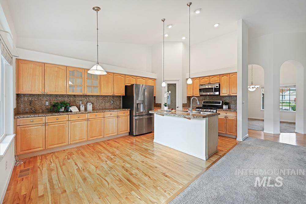 2029 S Wilde Creek Way, Boise, Idaho 83709, 4 Bedrooms, 3 Bathrooms, Residential For Sale, Price $649,000, 98966839