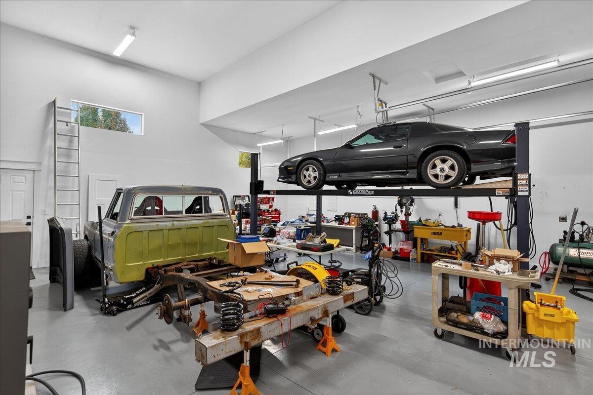 3322 S Cobble Place, Meridian, Idaho 83642, 4 Bedrooms, 2 Bathrooms, Residential For Sale, Price $750,000, 98966842