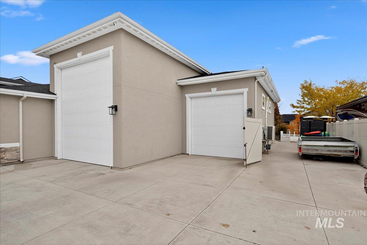 3322 S Cobble Place, Meridian, Idaho 83642, 4 Bedrooms, 2 Bathrooms, Residential For Sale, Price $750,000, 98966842