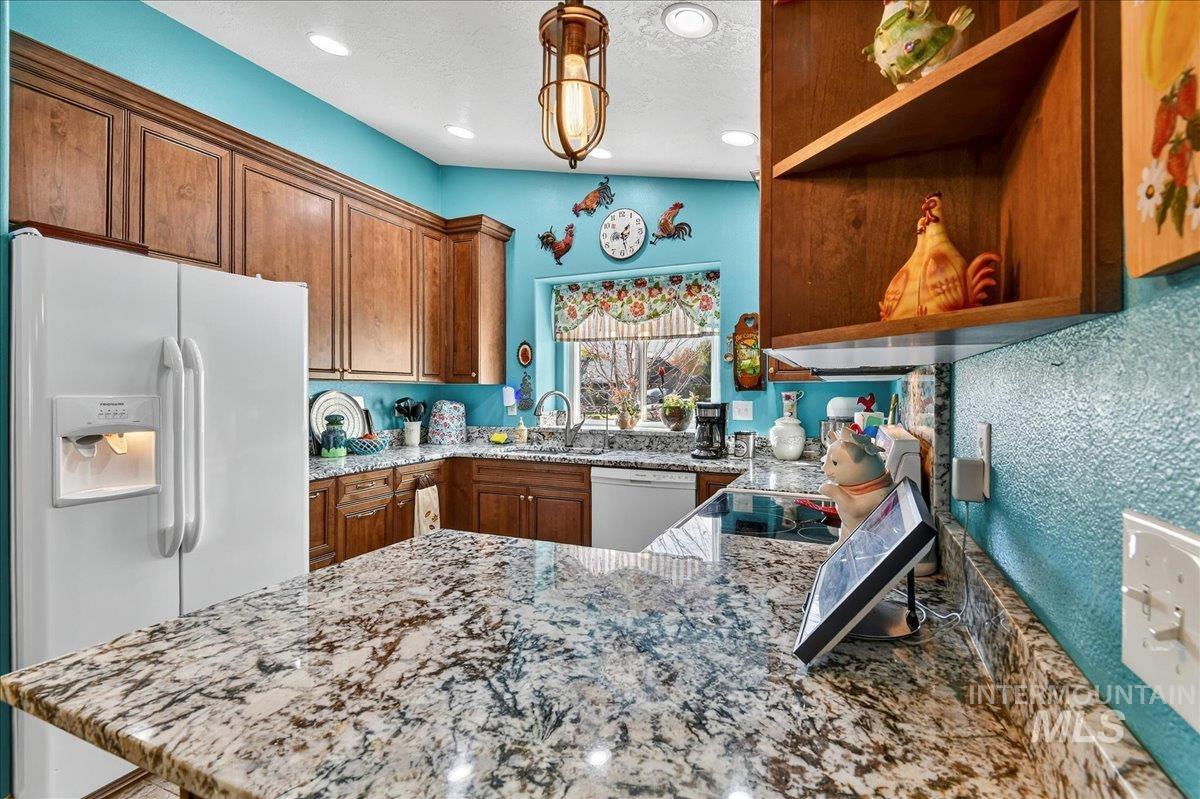 3282 S Featherly Way, Boise, Idaho 83709, 3 Bedrooms, 2 Bathrooms, Residential For Sale, Price $449,900, 98966843