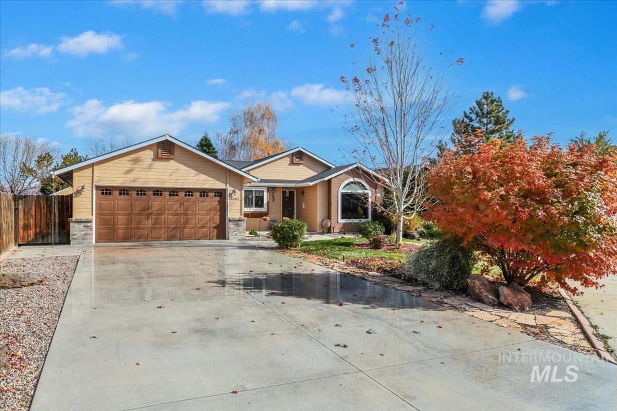 3282 S Featherly Way, Boise, Idaho 83709, 3 Bedrooms, 2 Bathrooms, Residential For Sale, Price $449,900, 98966843
