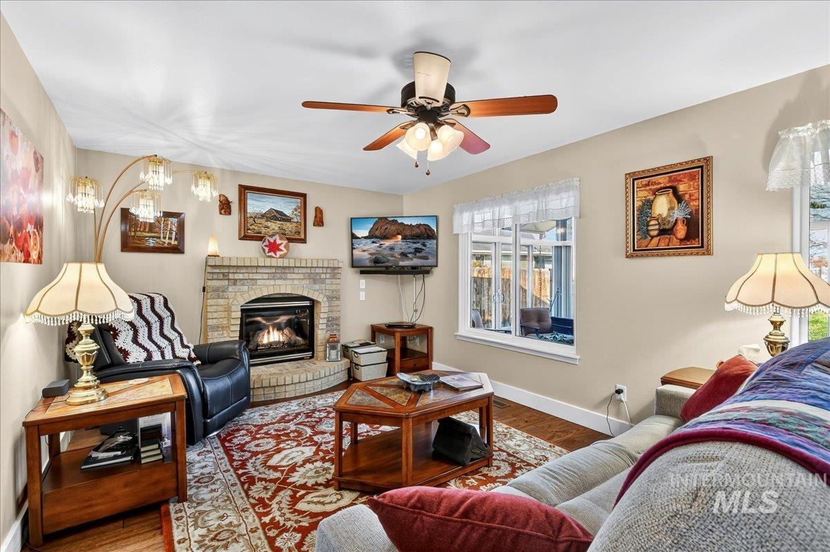 3282 S Featherly Way, Boise, Idaho 83709, 3 Bedrooms, 2 Bathrooms, Residential For Sale, Price $449,900, 98966843