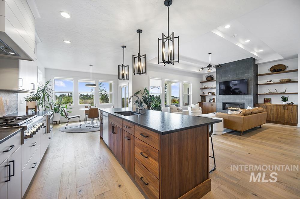 8059 W Corinthia St, Eagle, Idaho 83616, 4 Bedrooms, 2 Bathrooms, Residential For Sale, Price $845,000, 98966845