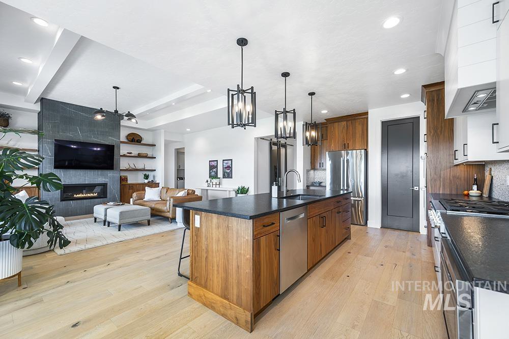 8059 W Corinthia St, Eagle, Idaho 83616, 4 Bedrooms, 2 Bathrooms, Residential For Sale, Price $845,000, 98966845