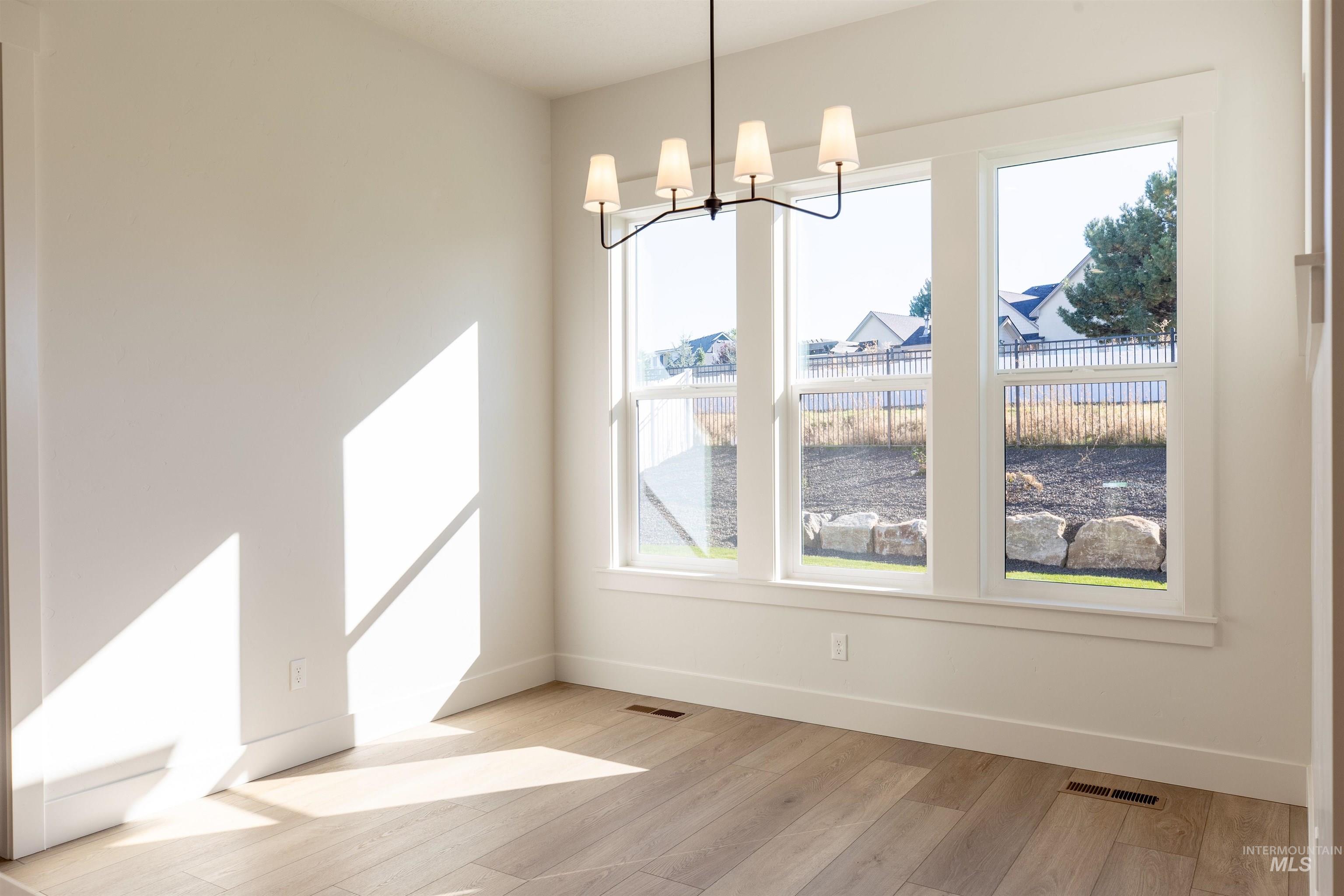 443 E Jarvis St., Meridian, Idaho 83642, 3 Bedrooms, 3.5 Bathrooms, Residential For Sale, Price $898,900, 98966847