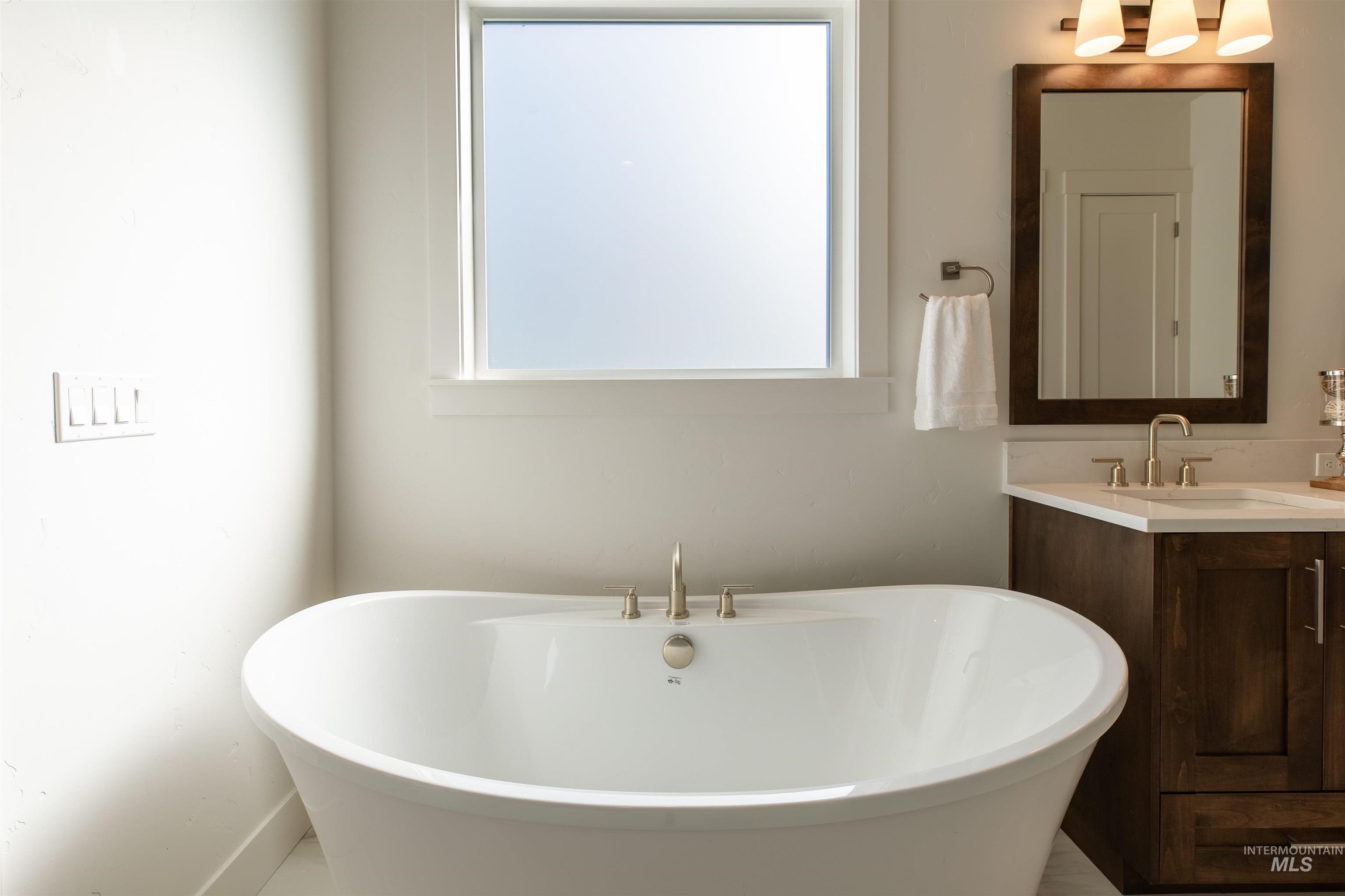 443 E Jarvis St., Meridian, Idaho 83642, 3 Bedrooms, 3.5 Bathrooms, Residential For Sale, Price $898,900, 98966847