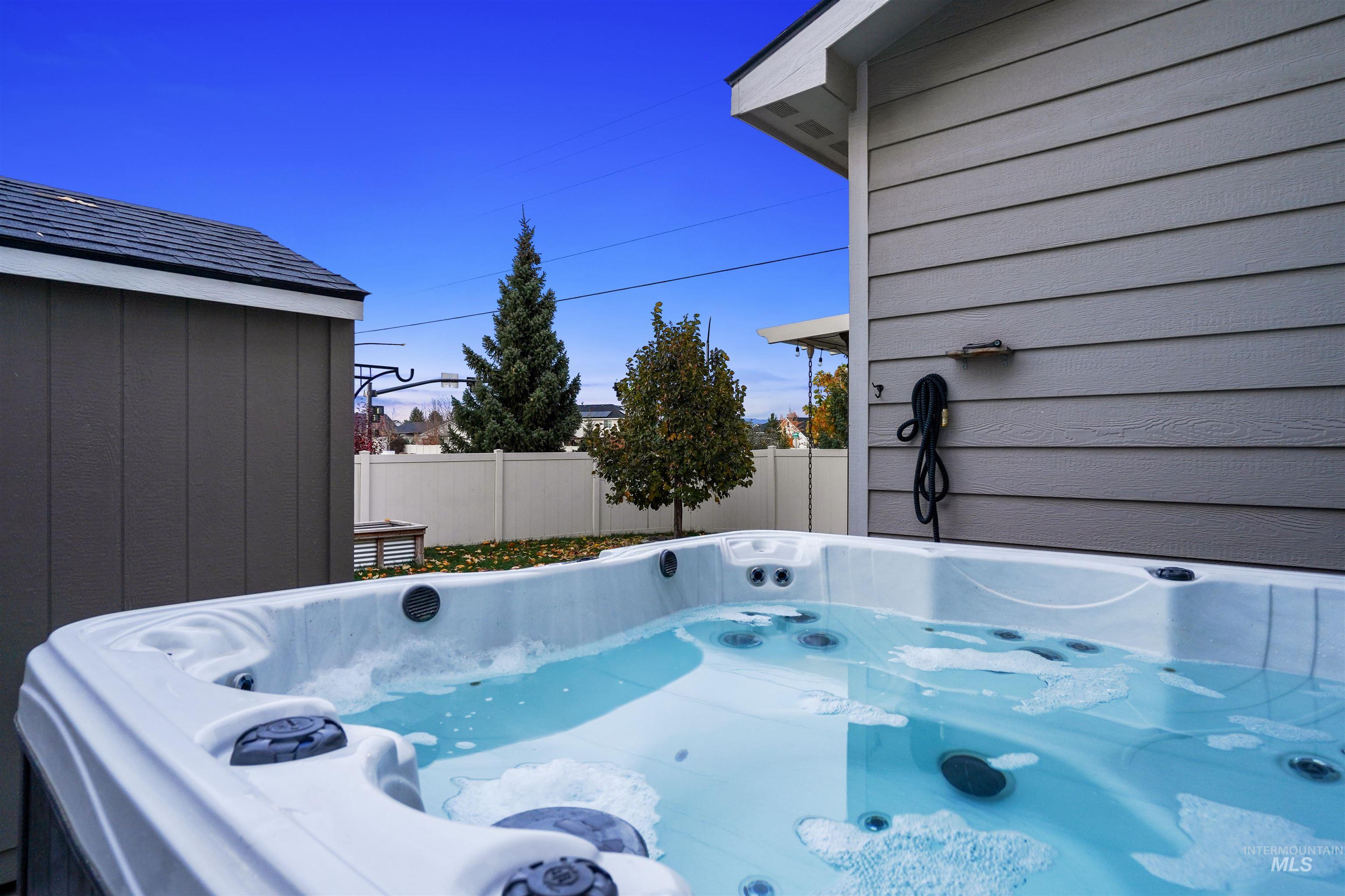 Exterior view of a jacuzzi