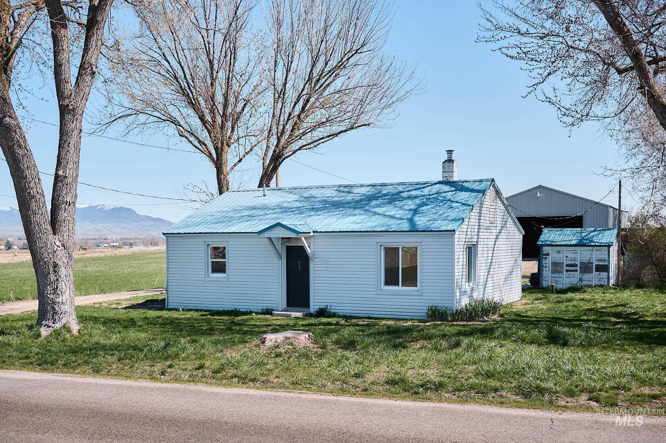 3512 Bowman Rd, Emmett, Idaho 83617, 2 Bedrooms, 1 Bathroom, Residential For Sale, Price $580,000, 98966849