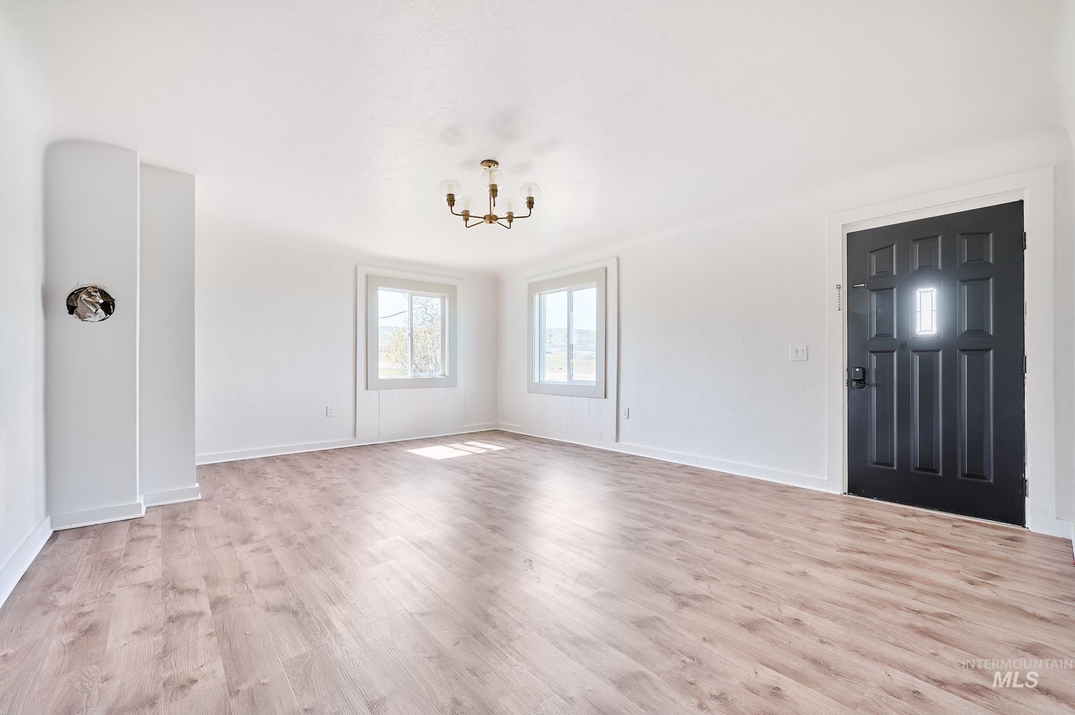 3512 Bowman Rd, Emmett, Idaho 83617, 2 Bedrooms, 1 Bathroom, Residential For Sale, Price $580,000, 98966849