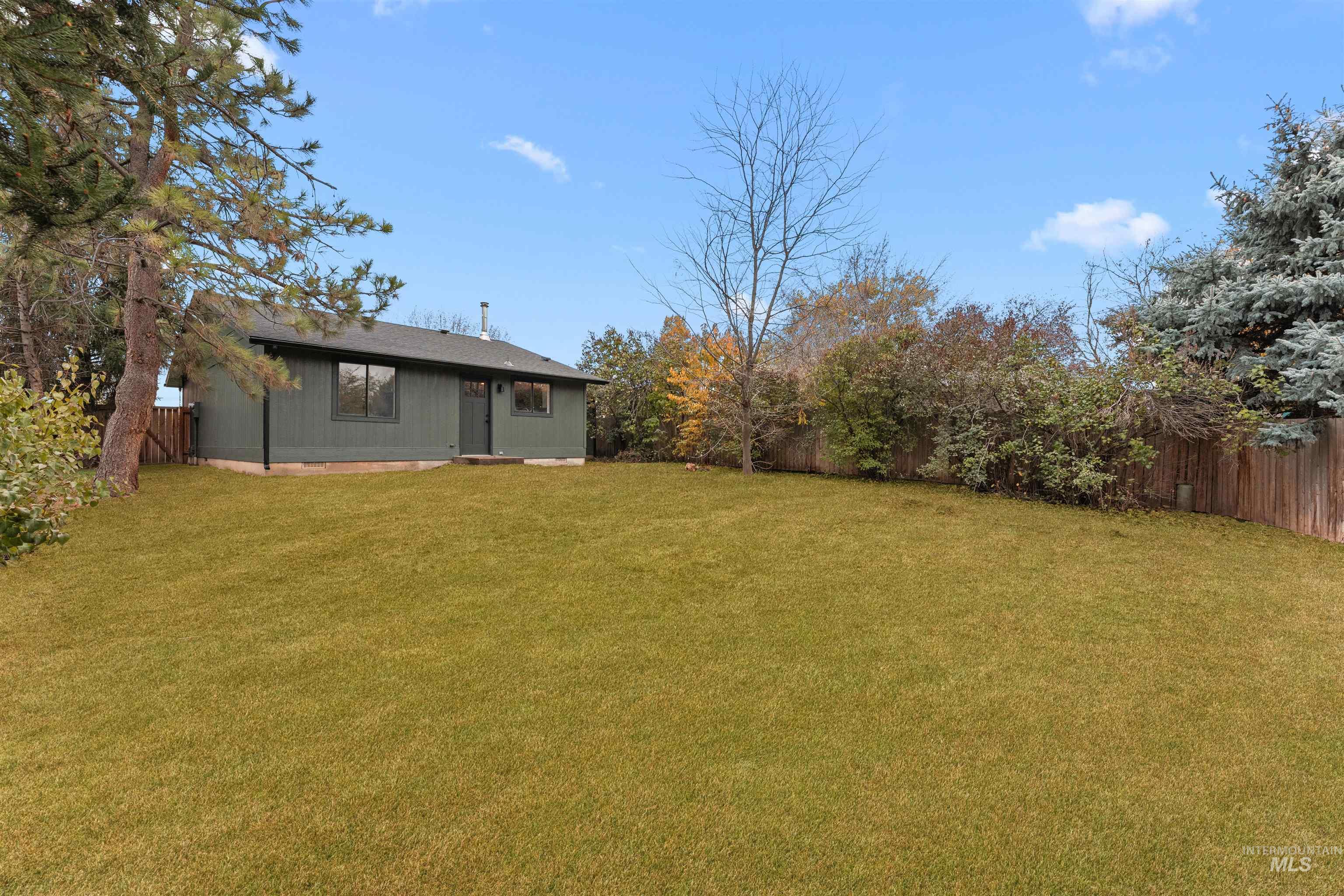 10772 W Wildrose Ct, Boise, Idaho 83713, 2 Bedrooms, 1 Bathroom, Residential For Sale, Price $357,000, 98966854