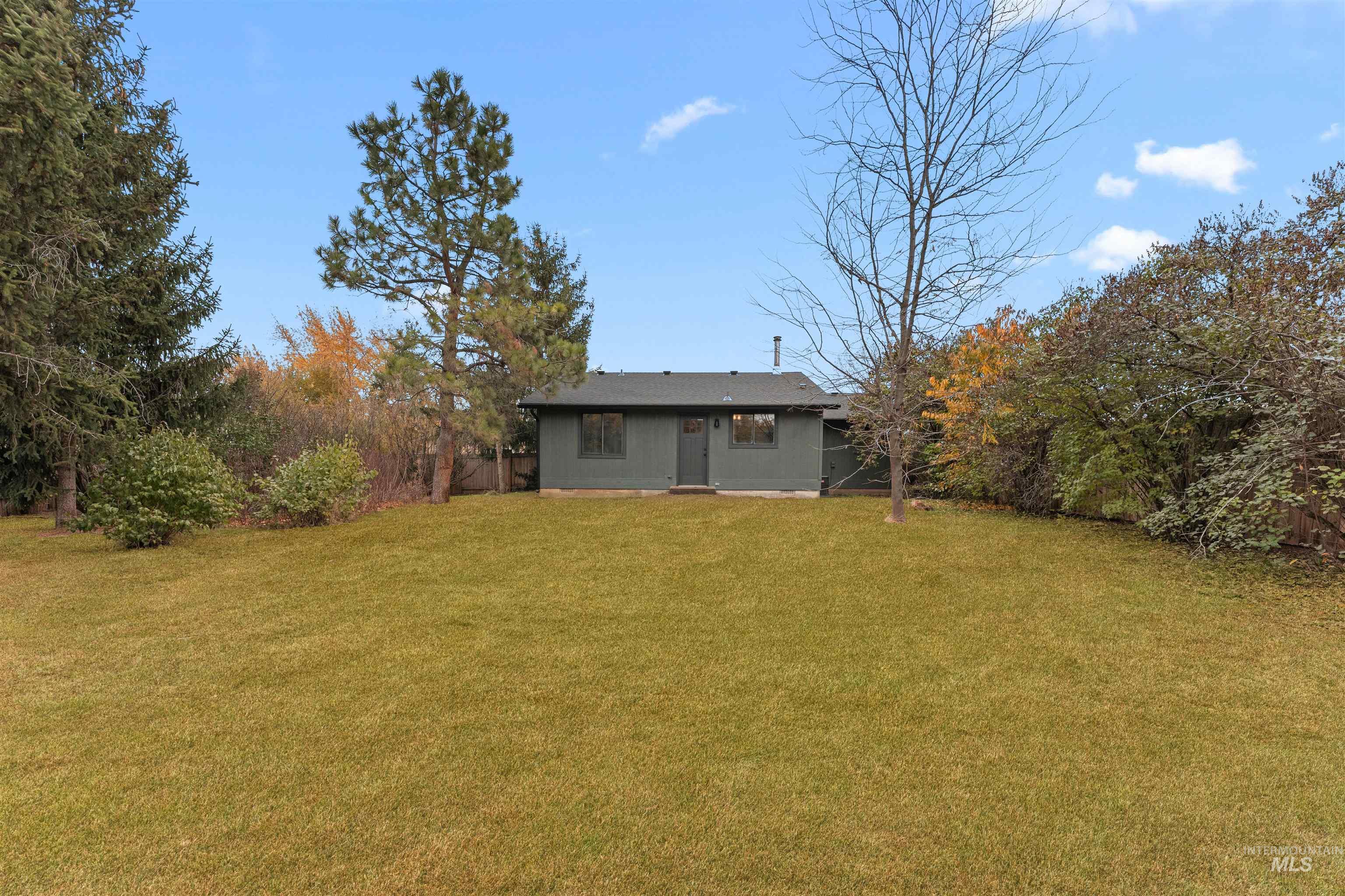 10772 W Wildrose Ct, Boise, Idaho 83713, 2 Bedrooms, 1 Bathroom, Residential For Sale, Price $357,000, 98966854