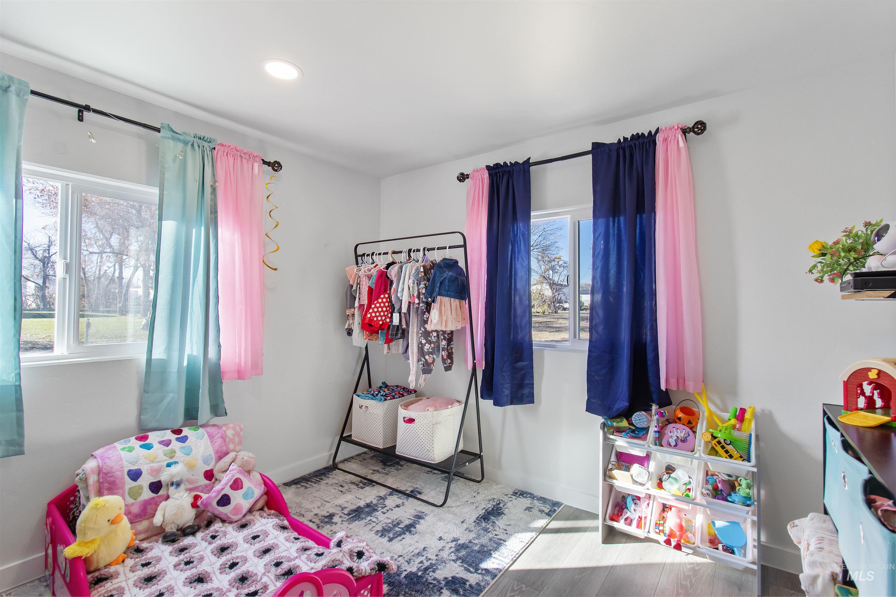 3582 N 3230 E, Kimberly, Idaho 83341, 3 Bedrooms, 2 Bathrooms, Residential For Sale, Price $425,000, 98966858