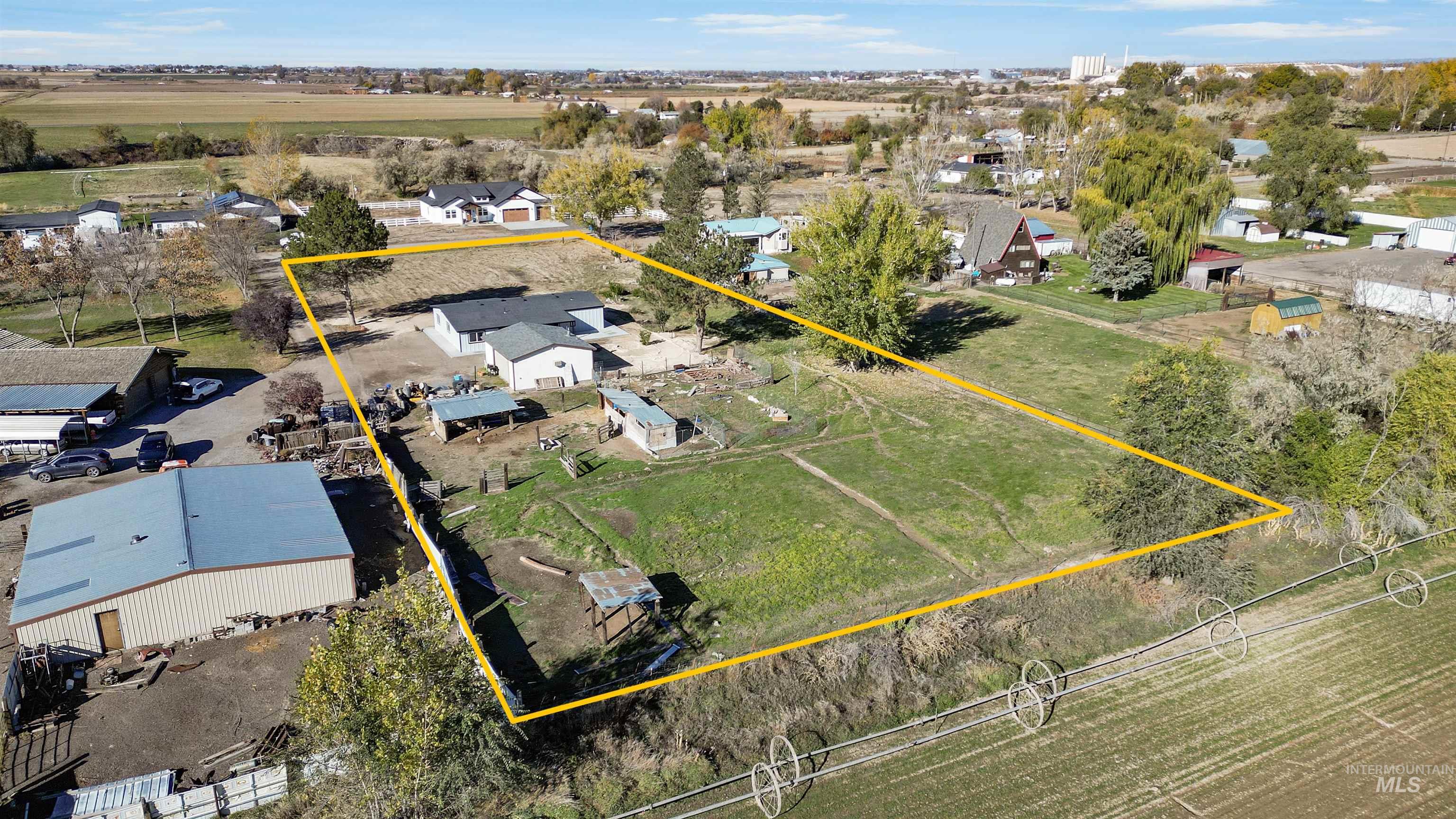 3582 N 3230 E, Kimberly, Idaho 83341, 3 Bedrooms, 2 Bathrooms, Residential For Sale, Price $425,000, 98966858