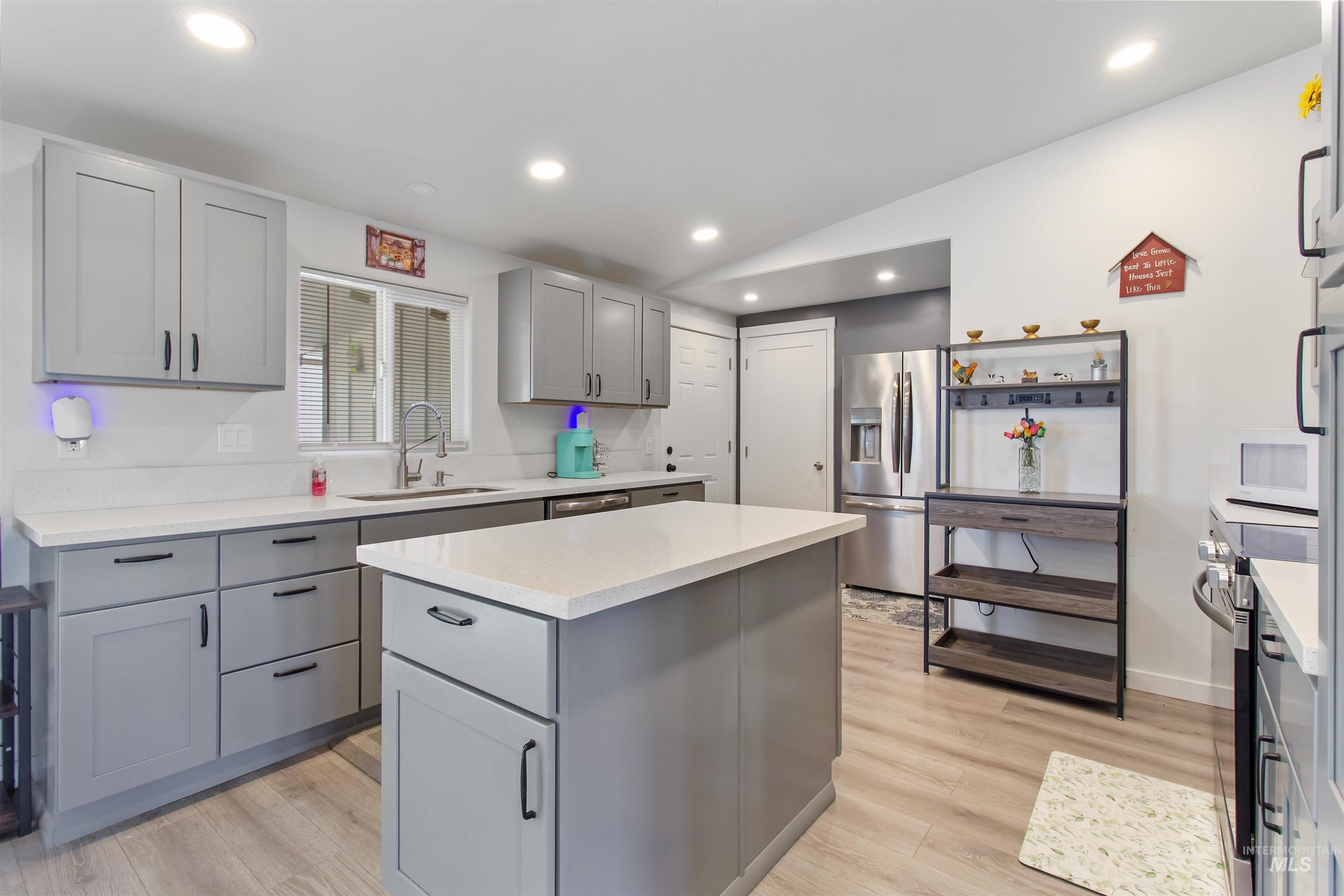 3582 N 3230 E, Kimberly, Idaho 83341, 3 Bedrooms, 2 Bathrooms, Residential For Sale, Price $425,000, 98966858